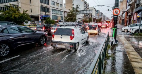 Πότε τελειώνει η κακοκαιρία στην Αθήνα: Πλημμύρισε με 40 χιλιοστά βροχής – Live χάρτης