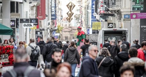 Ανοιχτά τα καταστήματα σήμερα Κυριακή 30/11 – Το ωράριο, τι γίνεται με τα σούπερ μάρκετ