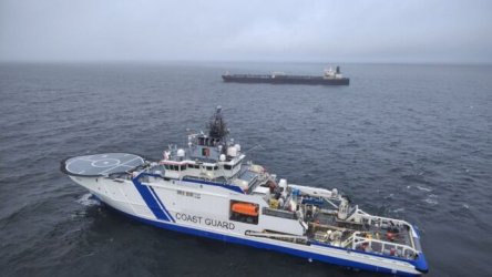 Πώς οι Νήσοι Κουκ βοηθούν Ρωσία και Ιράν να διαθέτουν το πετρέλαιό τους παρά τις κυρώσεις