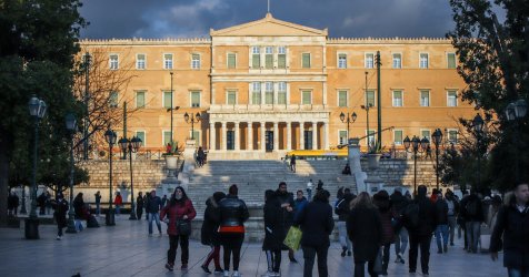 Έρευνα: Ακόμα… ανακάμπτουμε από την κρίση – 15% χαμηλότερο από το 2009 το πραγματικό εισόδημα των Ελλήνων