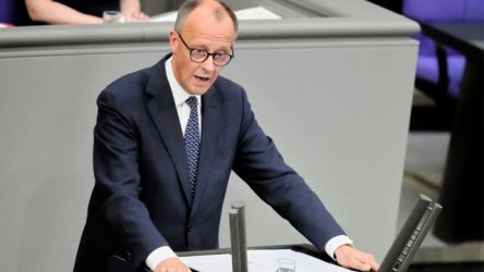 Γερμανία: Ο Μερτς επιβάλλει κομματική πειθαρχία πριν την κρίσιμη ψηφοφορία για το συνταξιοδοτικό