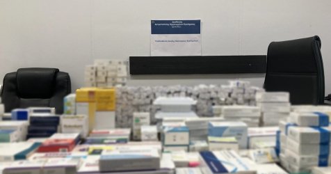 Κύκλωμα ΕΟΠΥΥ: Ο φαρμακοποιός των βορείων προαστίων και η γυναικολόγος που έγραφε φάρμακα σε άντρες