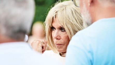 Σάλος στη Γαλλία για το σχόλιο της Μπριζίτ Μακρόν για ακτιβίστριες: ”Bρωμιάρες σκύλες” (Βίντεο)