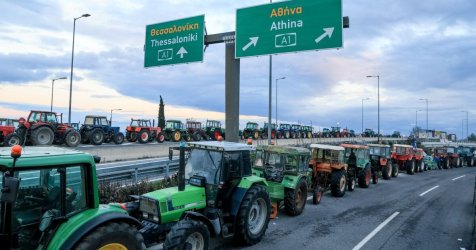 «Αν θέλει, ας έρθει ο εισαγγελέας να μας συλλάβει» απαντούν οι αγρότες – Κλιμακώνουν με νέα μπλόκα σε όλη τη χώρα