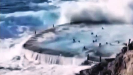 Τραγωδία στην Τενερίφη: Βίντεο από την στιγμή που τεράστιο κύμα αρπάζει λουόμενους από φυσική πισίνα – 4 νεκροί μέσα σε λίγα δευτερόλεπτα