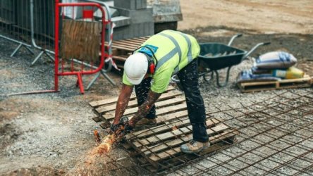 Eurostat: Τουλάχιστον 40.538 άνθρωποι στην Ευρώπη έπαθαν καρκίνο λόγω της δουλειάς τους μέσα σε 10 χρόνια – Τι γνωρίζουμε για τον occupational cancer