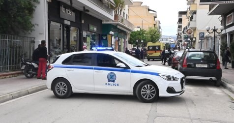 Αίγιο: Μήνυση σε πρώην παίκτη ριάλιτι για άγριο ξυλοδαρμό – Καταγγελία για χτυπήματα με εργαλείο