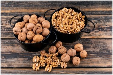 Καρύδια: Τονώνουν τη σκέψη άμεσα, αλλά τη μνήμη… ώρες αργότερα