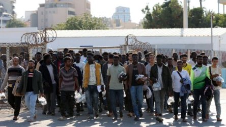 Αλλάζουν οι κανόνες στο σύστημα ασύλου: Πως επηρεάζουν την Ελλάδα οι νέες πρακτικές και ποιες είναι οι πολιτικές συνέπειες