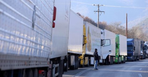 Αναστέλλουν τις προγραμματισμένες απεργιακές κινητοποιήσεις τους οι ιδιοκτήτες φορτηγών και βυτιοφόρων