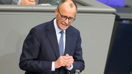 Μερτς για τις διαπραγματεύσεις για την Ουκρανία: “Να μη γίνουμε έρμαιο των μεγάλων δυνάμεων”