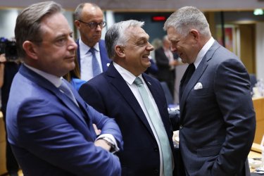 Διχασμός Βρυξελλών για τα «λεφτά» στην Ουκρανία: Το Euroclear φεύγει, το «ευρωομόλογο» έρχεται