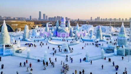 Κίνα: Το μεγαλύτερο θεματικό πάρκο πάγου στον κόσμο άνοιξε στη Χαρμπίν (Εικόνες & Βίντεο)