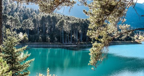 Μονοήμερες χριστουγεννιάτικες εκδρομές κοντά στην Αθήνα: Χιονισμένα τοπία, χωριά και φύση