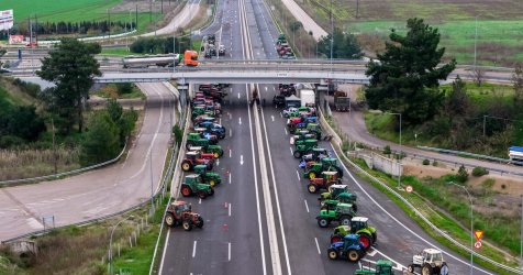 «Time οut» στα μπλόκα, ελεύθεροι οι δρόμοι – Πότε θα συνεχίσουν οι αγρότες
