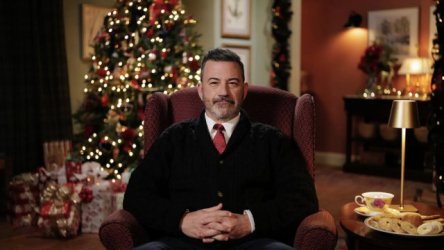 Βρετανία: Το 2025 ήταν “μια πολύ καλή χρονιά για τον φασισμό” δηλώνει στο “διάγγελμά” του ο Τζίμι Κίμελ