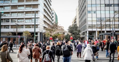 Κυριακή 28/12 με ανοιχτά μαγαζιά: Το ωράριο των καταστημάτων και σούπερ μάρκετ