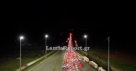 Ουρές 10 χιλιομέτρων από τα μπλόκα των αγροτών στην Εθνική Οδό – Χάρτης με την κίνηση