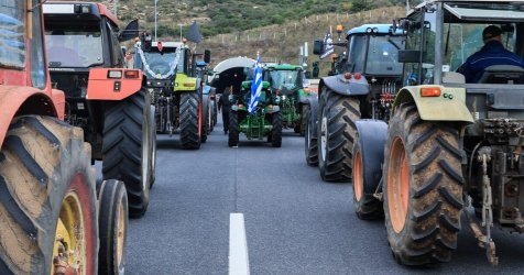 Μπλόκα αγροτών: Κλείνουν σήμερα την εθνική οδό – Οι κινητοποιήσεις ενόψει Πρωτοχρονιάς
