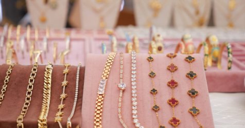 Άρωμα… ερωτευμένης γυναίκας στη ληστεία των «Ροζ Πανθήρων» στο πολυτελές θέρετρο της Χαλκιδικής