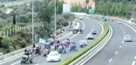 Νεμέα: Δικογραφία για τα τρακτέρ που μπήκαν ξαφνικά στην Εθνική Οδό