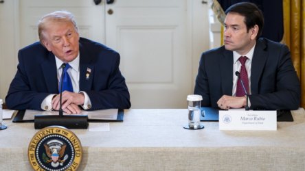 Προειδοποίηση Τραμπ προς το Ιράν: “Αν αρχίσουν να πυροβολούν κόσμο, τότε θα χτυπήσουμε πολύ δυνατά”