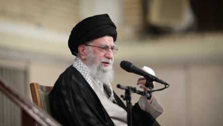 Ιράν: Οι διαδηλώσεις υπέρ του καθεστώτος ήταν μια “προειδοποίηση” προς τις ΗΠΑ, σύμφωνα με τον αγιατολάχ Χαμενεΐ