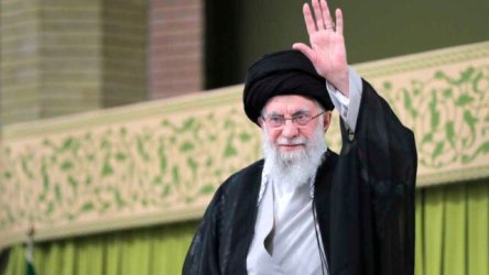 Aνάλυση BBC: Υπό διαρκή απειλή ο Αγιατολάχ Χαμενεΐ – Τι ακολουθεί για τον ανώτατο ηγέτη του Ιράν;