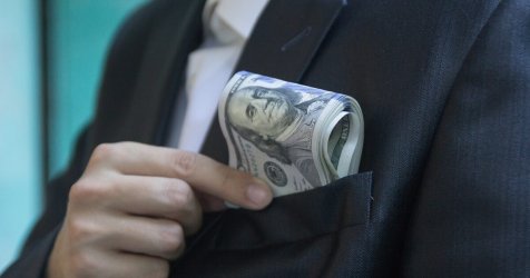 Οι «Κροίσοι» έγιναν πιο… «Κροίσοι» το 2025 – Με περιουσία 18,3 τρισ. δολάρια