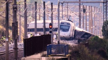 Σιδηροδρομικό δυστύχημα στην Ισπανία: Σπασμένος σύνδεσμος στις ράγες προκάλεσε τον εκτροχιασμό με τους τουλάχιστον 39 νεκρούς (Εικόνες & Βίντεο)