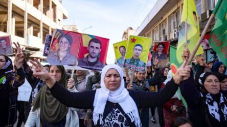 Τουρκία: Συνελήφθη στην Κωνσταντινούπολη γάλλος δημοσιογράφος σε διαδήλωση κατά της επίθεσης του συριακού στρατού εναντίον Κούρδων μαχητών