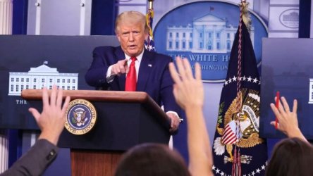 Nτόναλντ Τραμπ: Δεν με ενδιαφέρει να μιλήσω με τον φυλακισμένο Μαδούρο – Έχουμε βγάλει 50 εκατ. βαρέλια πετρελαίου από τη Βενεζουέλα