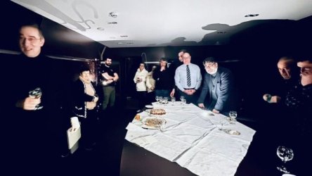 Ουκρανία: Σε καταφύγιο η κοπή της βασιλόπιτας της ελληνικής πρεσβείας στο Κίεβο (Εικόνες)