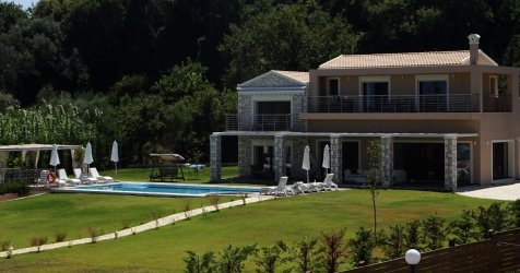 Γιατί μένουν απούλητα πολλά πολυτελή ακίνητα – Τα 4 λάθη που «φρενάρουν» τις πωλήσεις