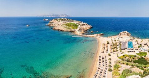 Το ελληνικό νησί που τα διεθνή ΜΜΕ αποκαλούν «βασίλισσα των εναλλαγών και των αντιθέσεων»