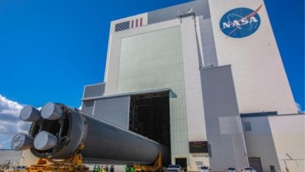 NASA: Αναβάλλει την επιστροφή της στη Σελήνη μετά από 50 χρόνια λόγω ψύχους