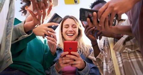 Generation Z: Τι θέλει, γιατί ανησυχεί, τι δουλειές ψάχνει