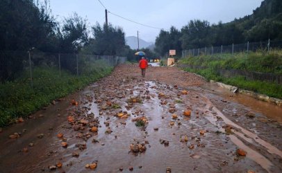 Πού θα βρέξει και θα χιονίσει τις επόμενες ώρες: Πλημμύρες στην Καλαμάτα από την κακοκαιρία