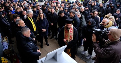 Τέσσερα χρόνια από τη δολοφονία του Άλκη Καμπανού – Συγκίνηση στο τρισάγιο στη Θεσσαλονίκη