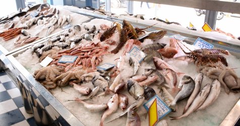 Πρώτες αυξήσεις στα θαλασσινά: Πόσο ανέβηκαν οι τιμές σε 2 εβδομάδες για χταπόδι, καλαμάρι και θράψαλο