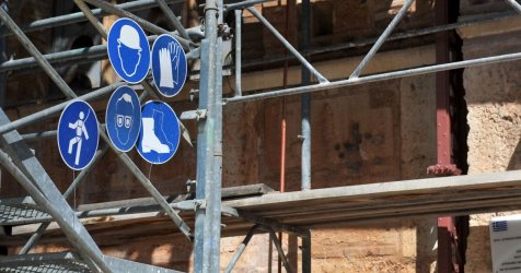 Κέρκυρα: Άθλιες συνθήκες διαβίωσης Ασιατών εργατών καταγγέλλει το Συνδικάτο Οικοδόμων