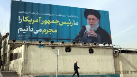 Οι ΗΠΑ προειδοποιούν τους Αμερικανούς: “Φύγετε άμεσα από το Ιράν” – Το μήνυμα ενόψει των κρίσιμων συνομιλιών στο Ομάν