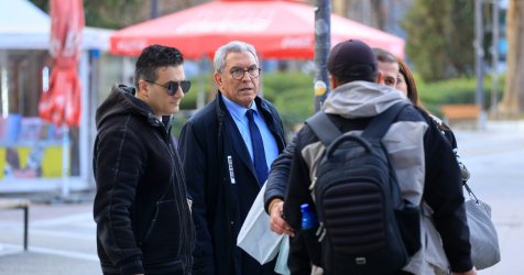 Λεκτικό επεισόδιο Καπερνάρου-Ρούτσι στη δίκη για τα βίντεο των Τεμπών: «Εμείς κάνουμε δίκη, όχι θέατρο)