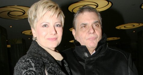 Στον ανακριτή η χήρα του Γιώργου Τράγκα – Κατηγορείται για ξέπλυμα μαύρου χρήματος