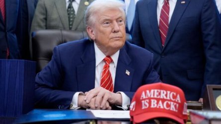 FT: Σχέδιο Τραμπ για μείωση δασμών σε χάλυβα και αλουμίνιο – Ανησυχία για το κόστος ζωής ενόψει ενδιάμεσων εκλογών