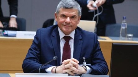 “Τοπικά… ενδιαφέροντα κρατούν όμηρο την Ενέργεια”: Τι καταγγέλλει ο πρώην υπουργός Ενέργειας Κύπρου Παπαναστασίου για τις καθυστερήσεις στον GSI