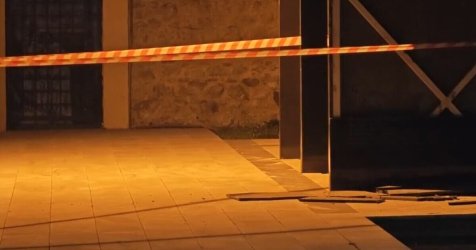 Αποτροπιασμός στην Καισαριανή: Άγνωστοι βανδάλισαν το Μνημείο των 200 – Λίγο μετά την αποκάλυψη των ιστορικών φωτογραφιών