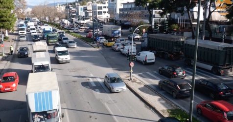 Κυκλοφοριακό χάος στην Αθήνα λόγω της Αττικής Οδού – Αδιαχώρητο στον Κηφισό και ουρές χιλιομέτρων