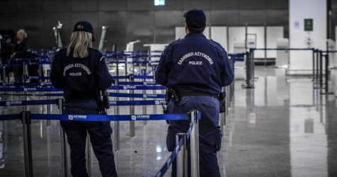 Πανικός σε πτήση προς Θεσσαλονίκη: Μεθυσμένος επιβάτης συνελήφθη στο «Μακεδονία»