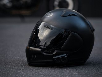 «Μηδενική ανοχή στη μη χρήση κράνους»: Η Τροχαία ενισχύει την οδική ασφάλεια